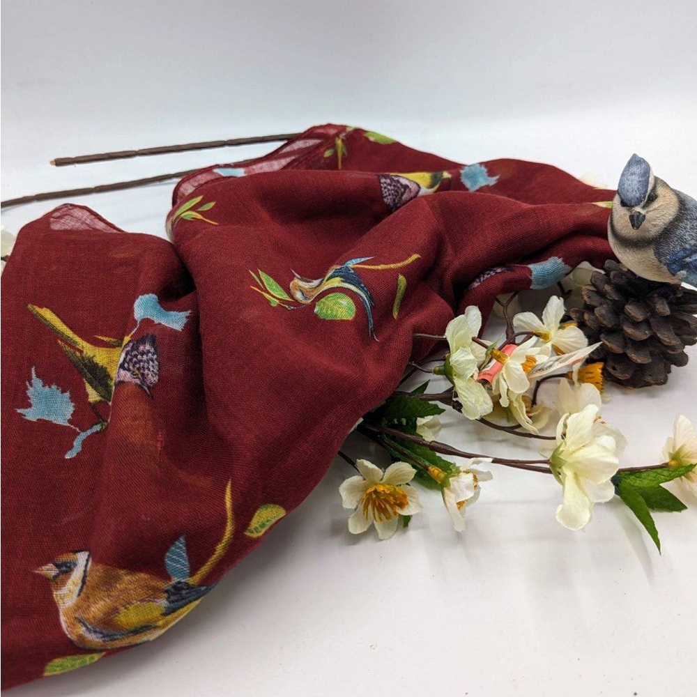Joy Susan infinity bird scarf. - Picture 2 of 3
